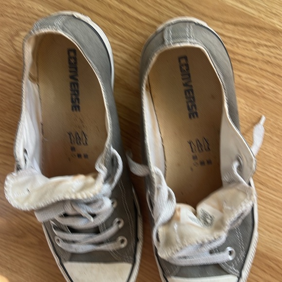 Converse sneakers, used size 8.5 - Picture 2 of 3